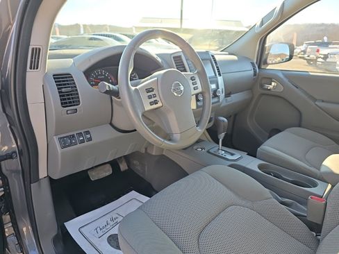 Used 2021 Nissan Frontier SV image 12