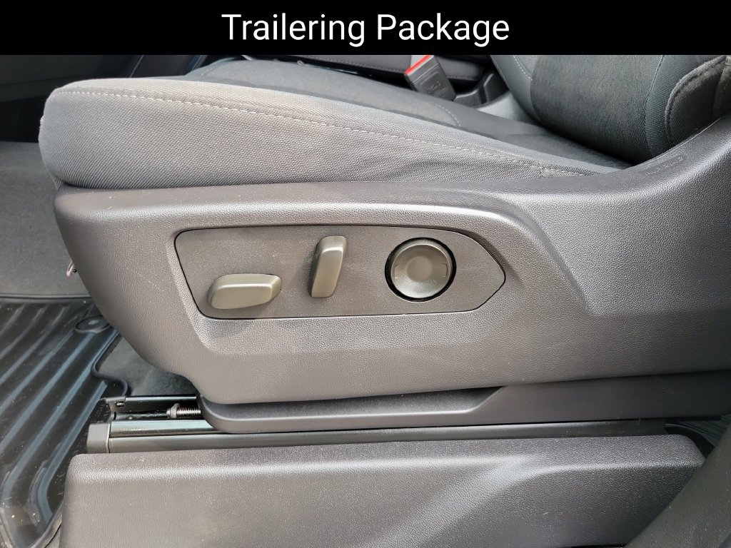 Used 2024 Chevrolet Silverado 1500 LT AWD/4WD image 8
