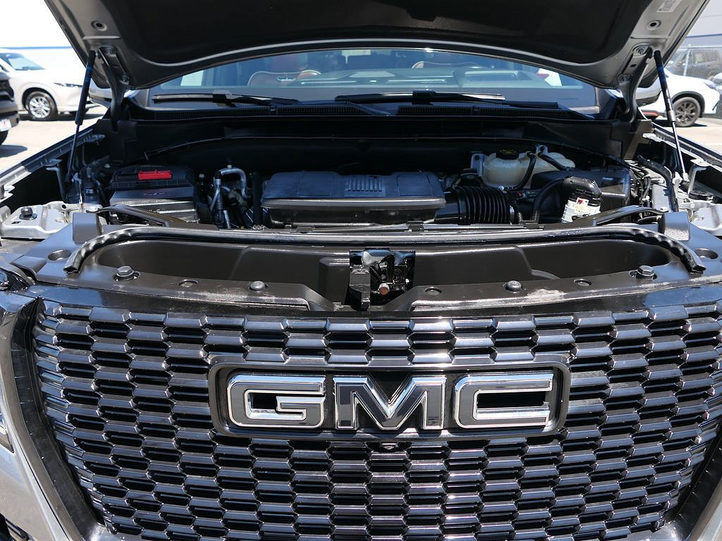 Used 2024 GMC Yukon Denali Ultimate AWD/4WD image 30