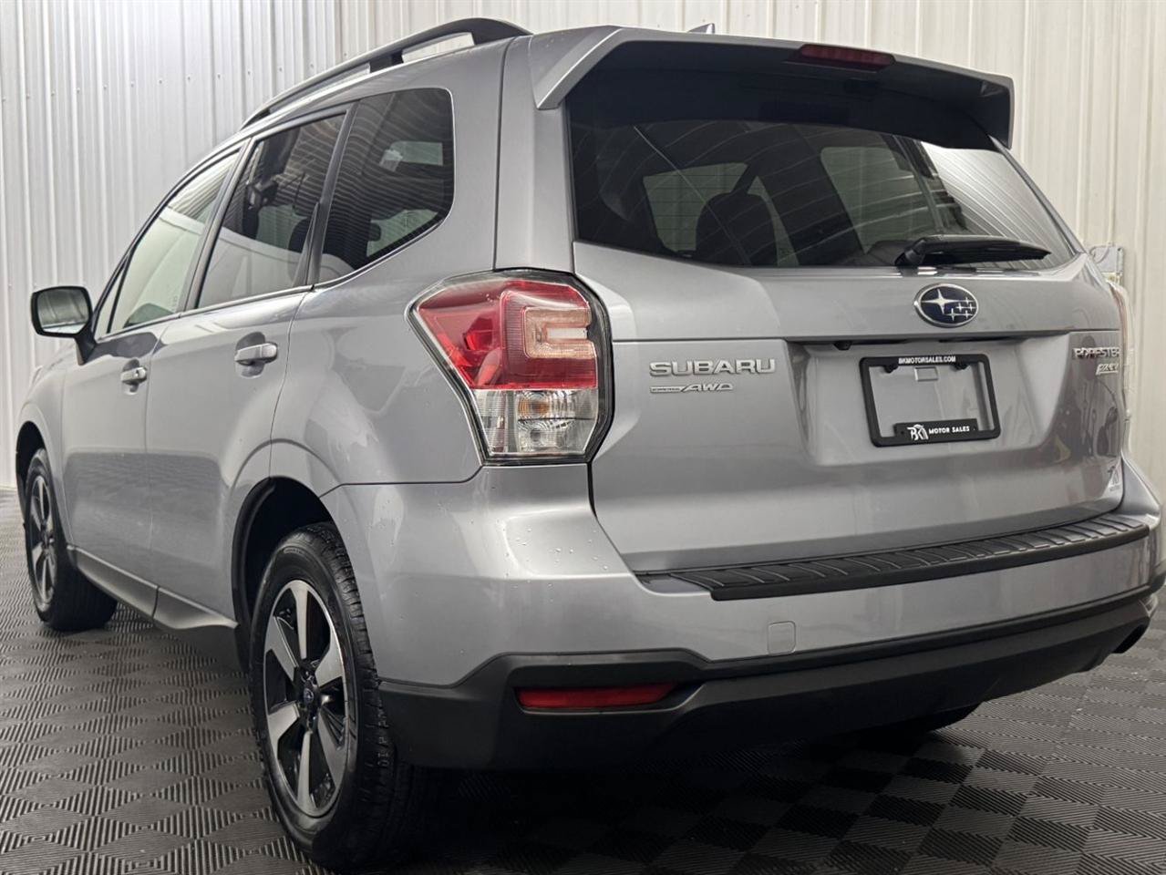 Used 2017 Subaru Forester 2.5i Premium w/ All-Weather Package AWD/4WD image 3