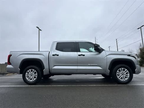 Used 2022 Toyota Tundra SR5 image 3