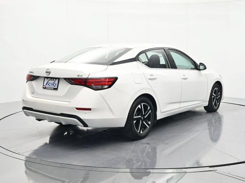 Used 2024 Nissan Sentra SV FWD image 5