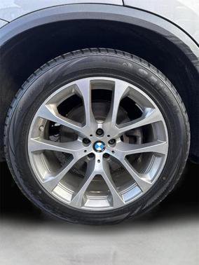 Used 2024 BMW X5 xDrive40i AWD/4WD image 15