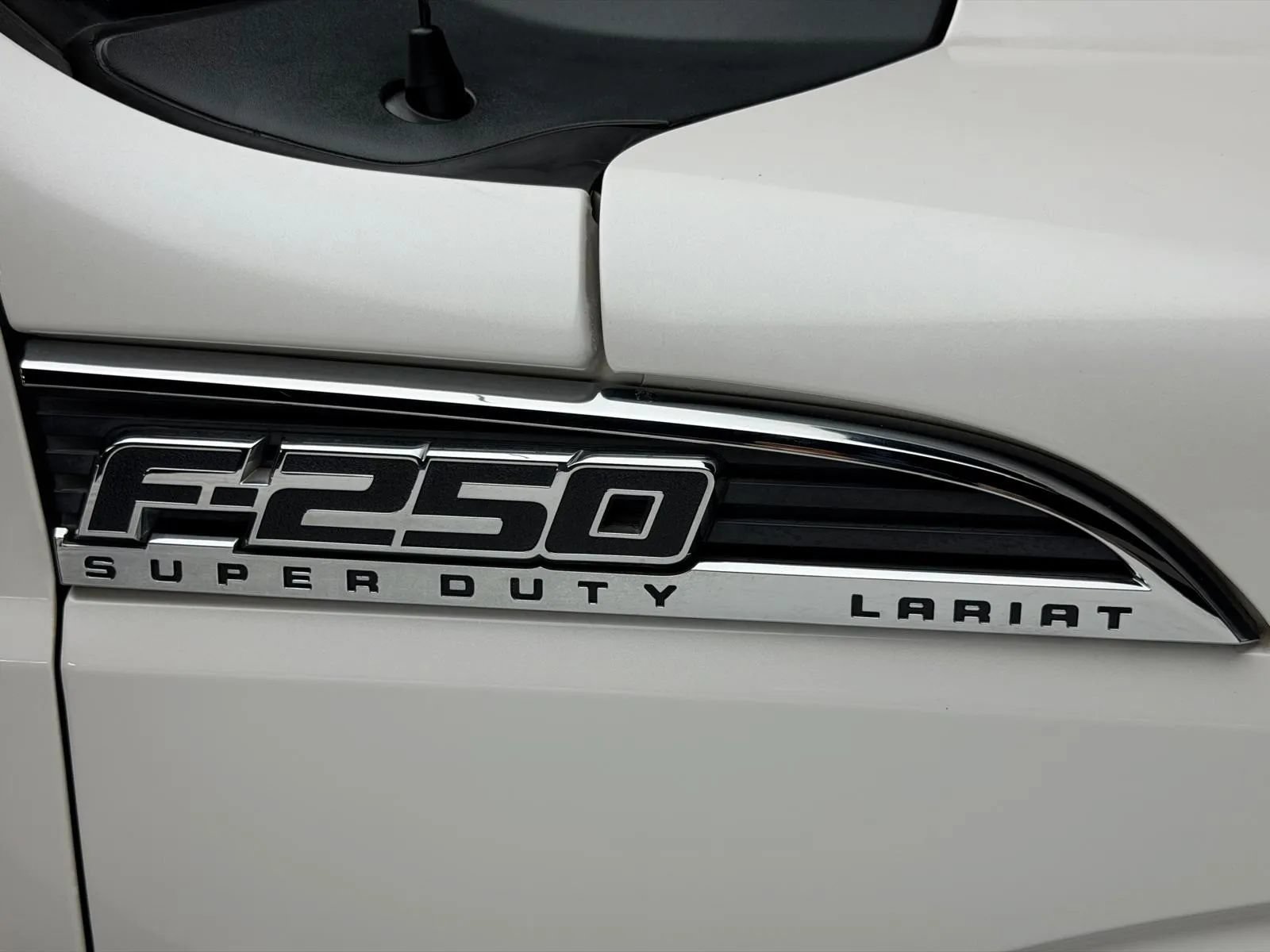 Used 2014 Ford F250 Lariat w/ Lariat Ultimate Package AWD/4WD image 11