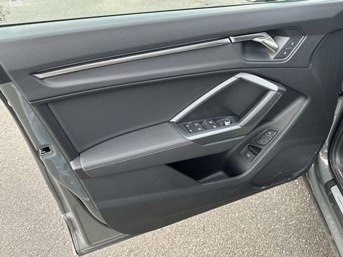 Certified 2025 Audi Q3 2.0T Premium w/ Convenience Package image 19
