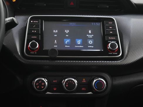 Used 2020 Nissan Kicks S FWD image 17