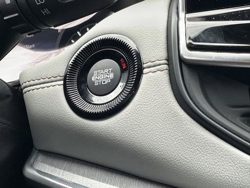 Used 2022 Jeep Compass Limited image 35