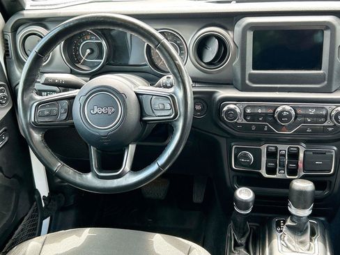Used 2022 Jeep Wrangler Unlimited Sport AWD/4WD image 18