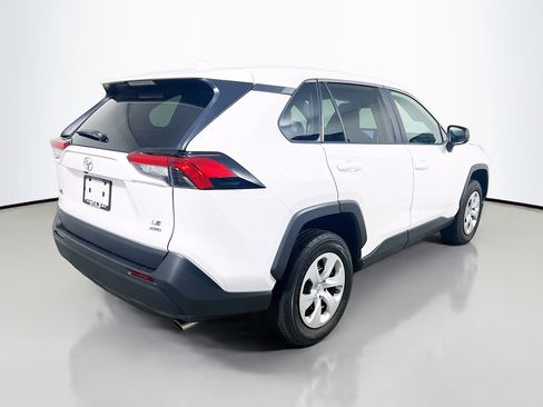 Used 2024 Toyota RAV4 LE image 4