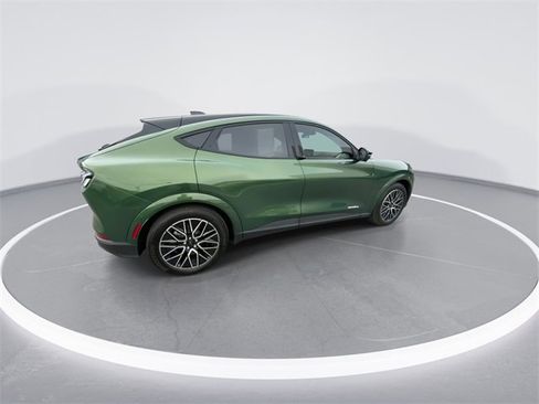 Used 2025 Ford Mustang Mach-E Premium image 8