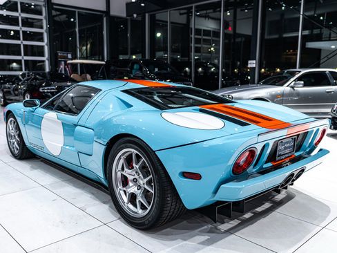Used 2006 Ford GT image 43