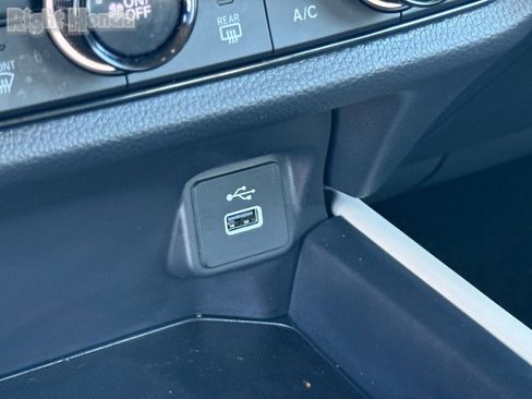 Certified 2025 Honda HR-V LX image 24