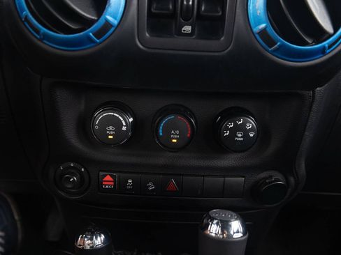 Used 2016 Jeep Wrangler Unlimited Sport w/ Quick Order Package 24S AWD/4WD image 39