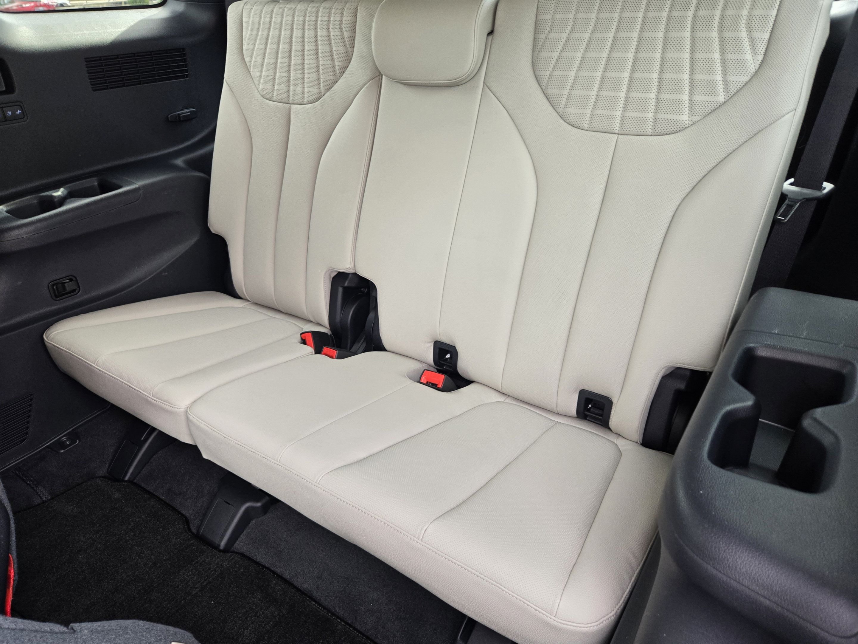Used 2024 Hyundai Palisade Limited FWD image 31