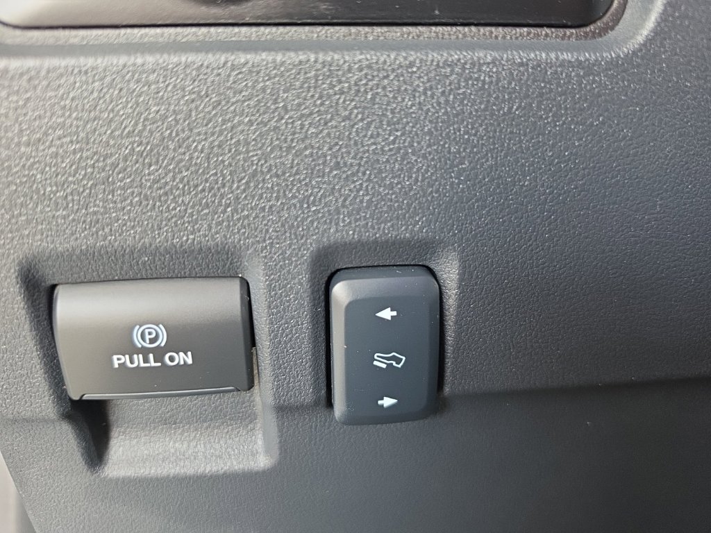 Used 2024 Ford F250 Lariat w/ FX4 Off-Road Package AWD/4WD image 21
