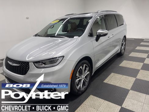 Used 2026 Chrysler Pacifica Pinnacle image 1