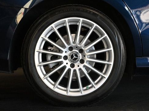 Used 2022 Mercedes-Benz E 350 Sedan image 9