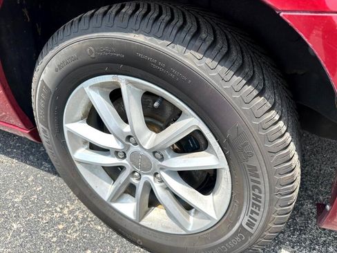 Used 2015 Dodge Grand Caravan SXT w/ UConnect Hands-Free Group image 16