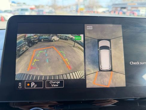 Used 2021 Nissan Armada SL w/ Captain's Chairs Package image 35