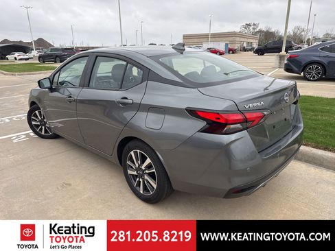 Used 2025 Nissan Versa SV image 5