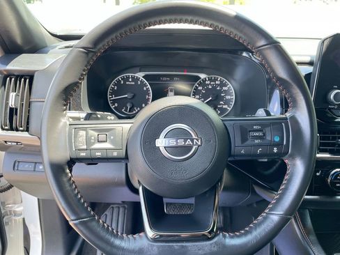 Used 2024 Nissan Pathfinder Rock Creek image 41