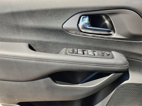 New 2026 Chrysler Voyager LX image 16