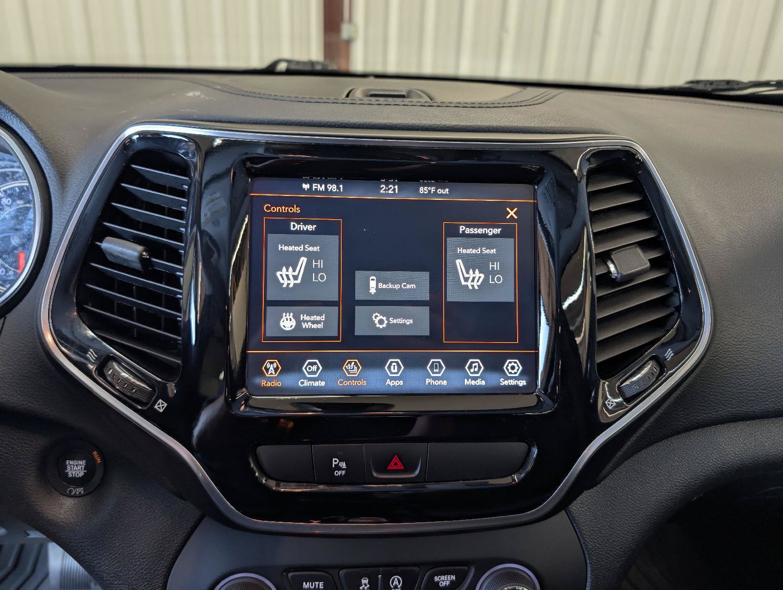 Used 2019 Jeep Cherokee Limited FWD image 26