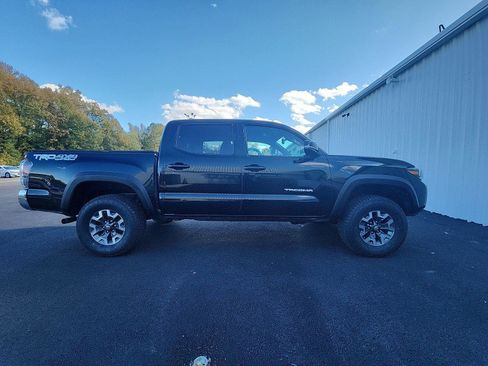 Used 2023 Toyota Tacoma TRD Off-Road image 6