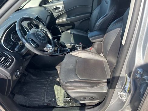 Used 2019 Jeep Compass Limited AWD/4WD image 5