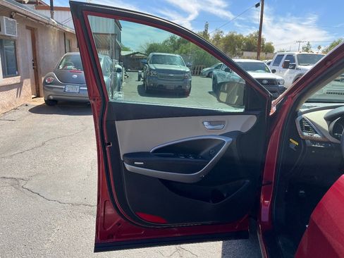 Used 2015 Hyundai Santa Fe Sport image 24