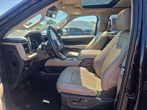 Used 2024 Ford Expedition Max Limited AWD/4WD image 6