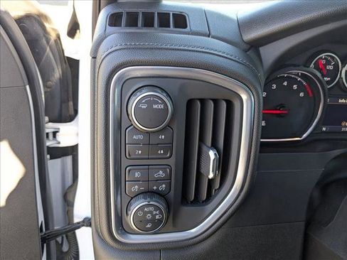 Used 2022 Chevrolet Silverado 1500 LT Trail Boss w/ LT Trail Boss Premium Package image 16