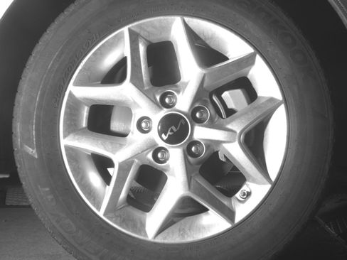 Used 2025 Kia Soul LX w/ LX Technology Package image 13