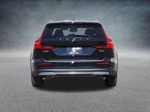 New 2026 Volvo V60 B5 Cross Country Plus w/ Protection Package Premier AWD/4WD image 6