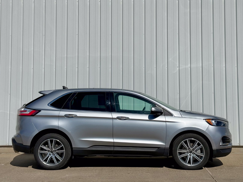 Used 2024 Ford Edge Titanium AWD/4WD image 7