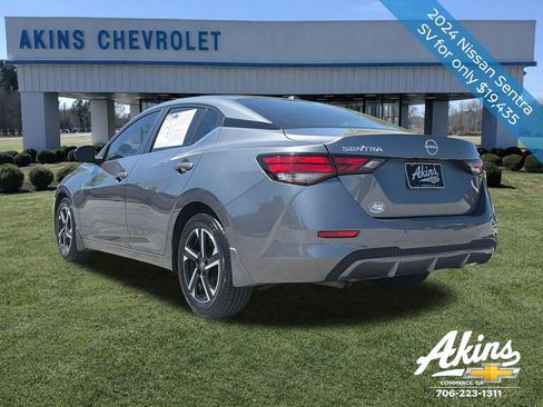 Used 2024 Nissan Sentra SV FWD image 2