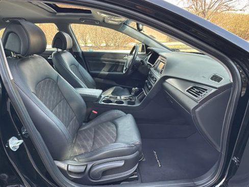 Used 2017 Hyundai Sonata Sport w/ Value Edition Package 02 image 25