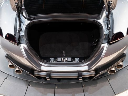 Used 2021 Ferrari Roma image 21