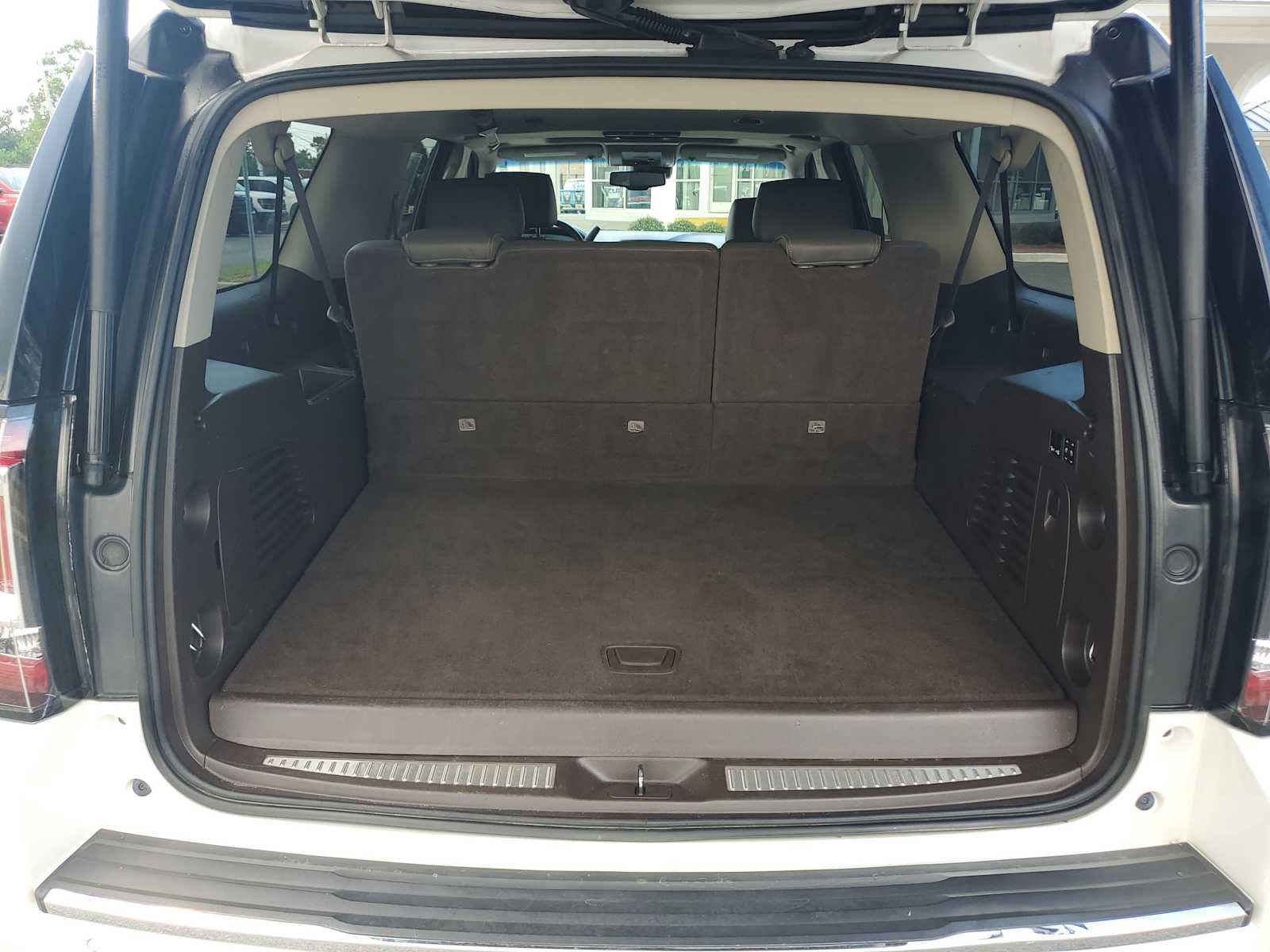 Used 2017 GMC Yukon XL Denali w/ Open Road Package AWD/4WD image 5