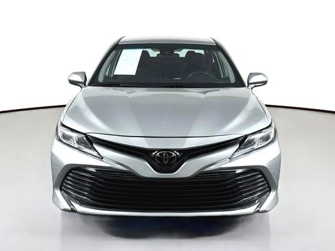 Used 2019 Toyota Camry LE FWD image 8