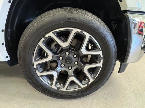 Used 2025 RAM 1500 Laramie image 37