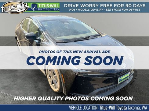 Used 2025 Toyota Prius LE FWD image 1
