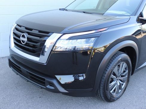 Used 2022 Nissan Pathfinder S image 14