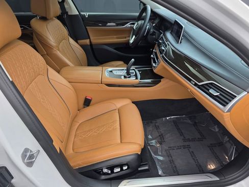 Certified 2022 BMW 750i xDrive 750i xDrive w/ Executive Package image 28