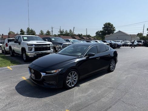 Used 2021 MAZDA MAZDA3 s FWD image 2