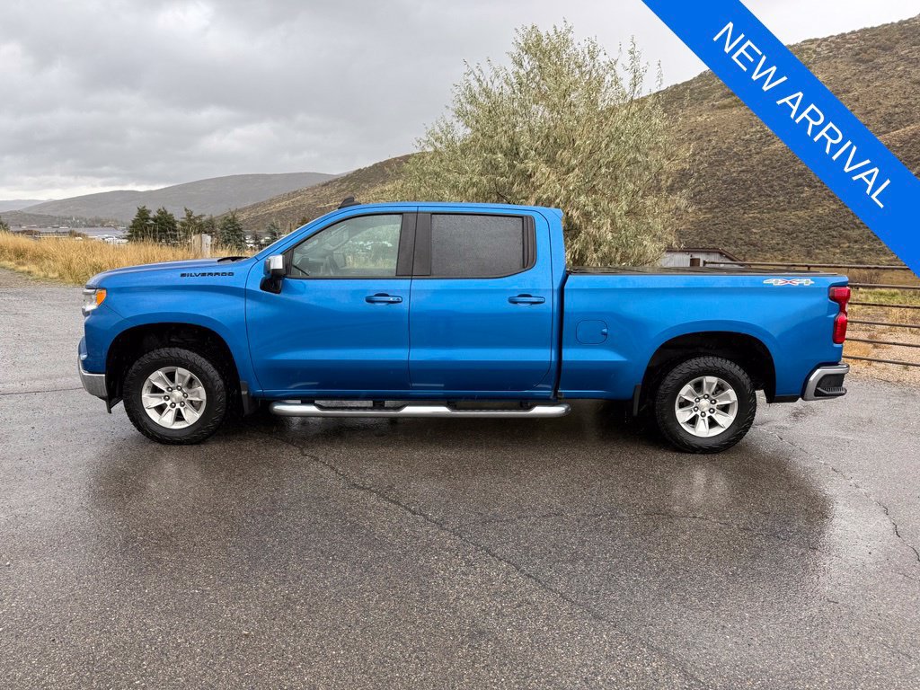 Used 2024 Chevrolet Silverado 1500 LT w/ Leather Package AWD/4WD image 3