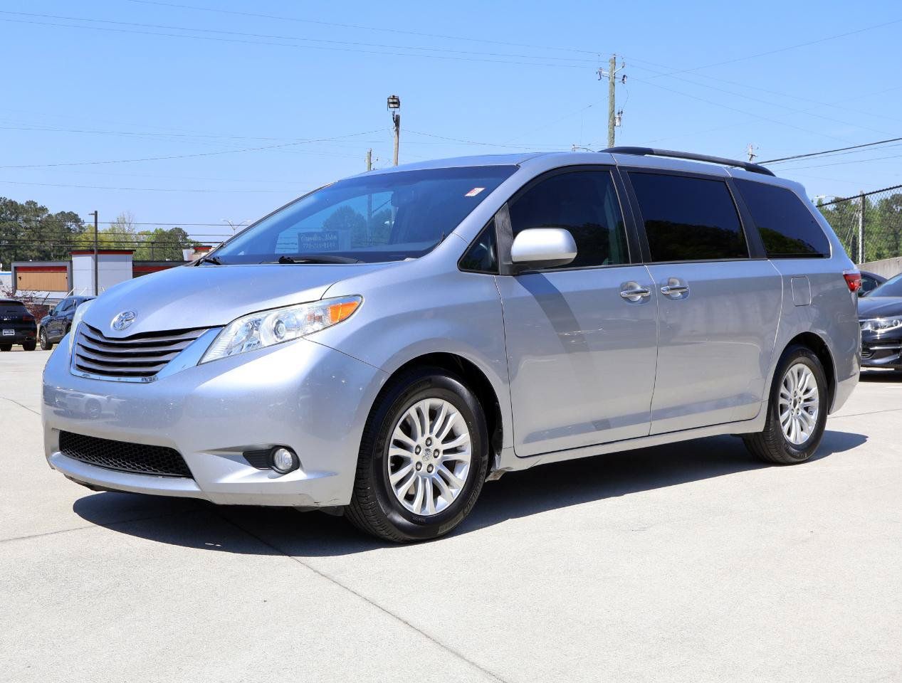 Used 2015 Toyota Sienna XLE FWD image 34