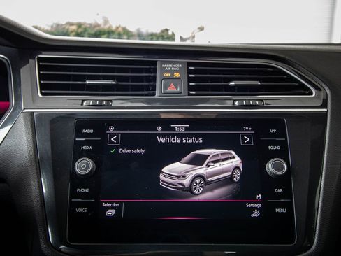 Used 2022 Volkswagen Tiguan SE R-Line FWD image 43