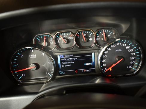 Used 2018 Chevrolet Silverado 1500 LT w/ All Star Edition image 28