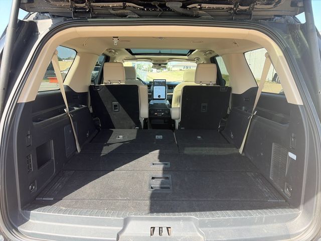 Used 2022 Ford Expedition Max Platinum AWD/4WD image 35